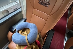 开云棋牌-结束假期重新归队！辽篮训练师华莱士回到中国并发博晒照