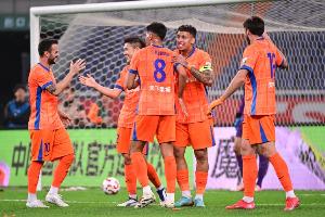 kaiyun-鲁媒：因北京下雨，泰山队赛前适应场地训练取消