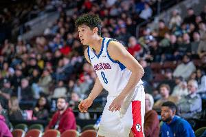 开云官网-媒体人：广东补充了自己最需的前场运动能力和篮下终结 很有看点